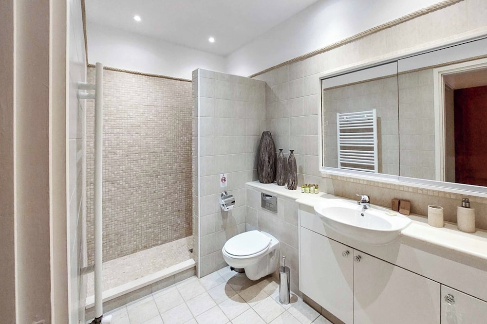 Aphrodite Hills Superior Villa 0100