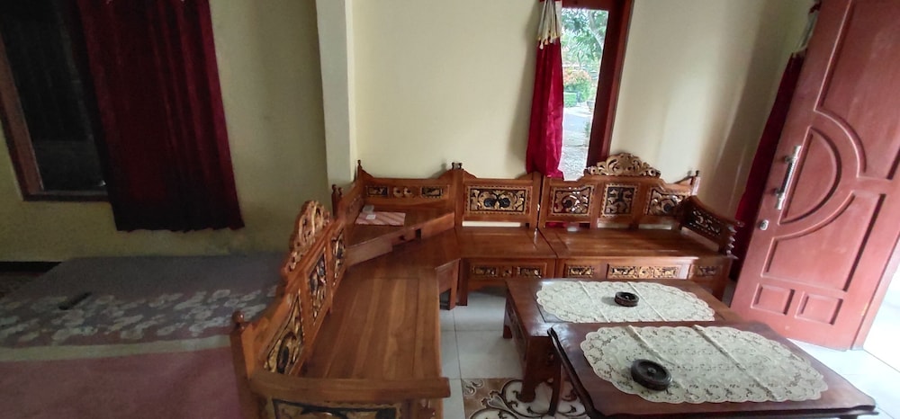Homestay Pratiwi view 4