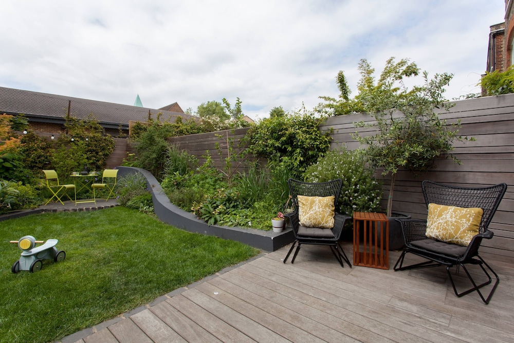 Ardilaun Road by Onefinestay