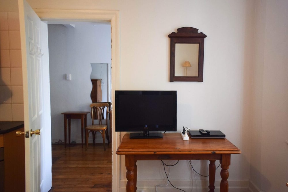 Incredible Location One Bedroom Apartment view 4