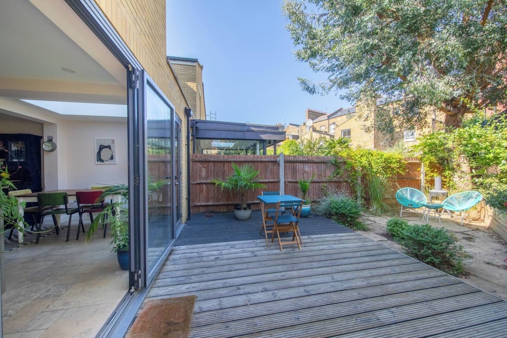 outdoor bbq area