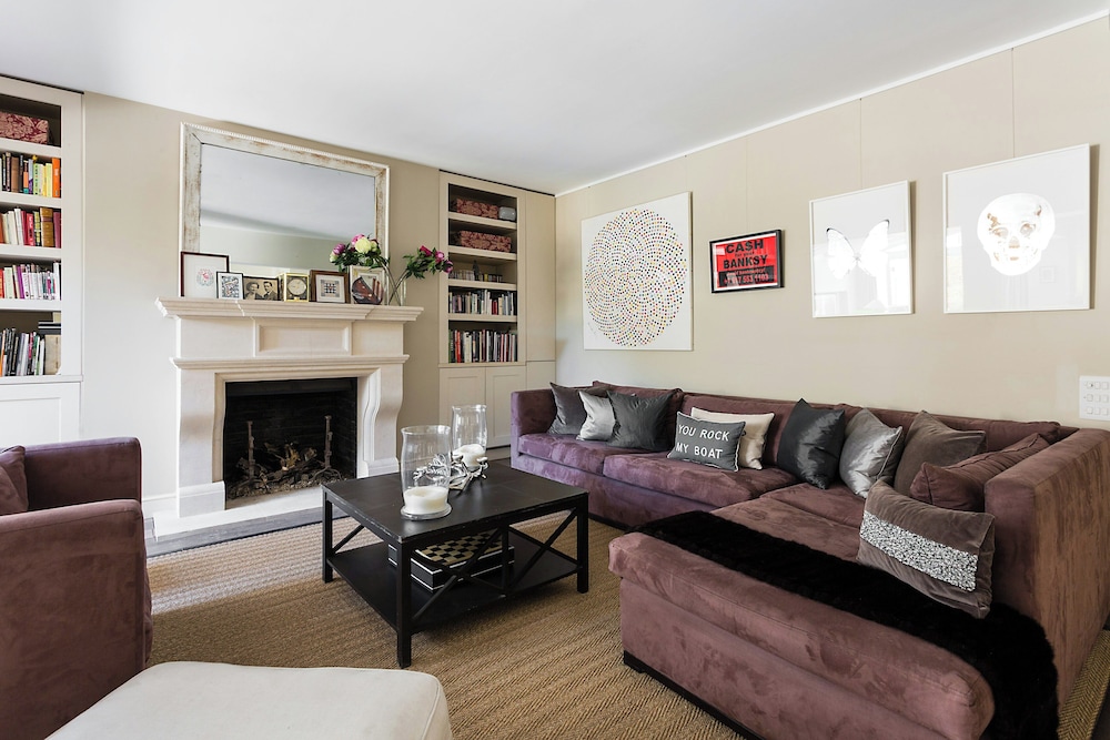 Holland Park Avenue VII by Onefinestay