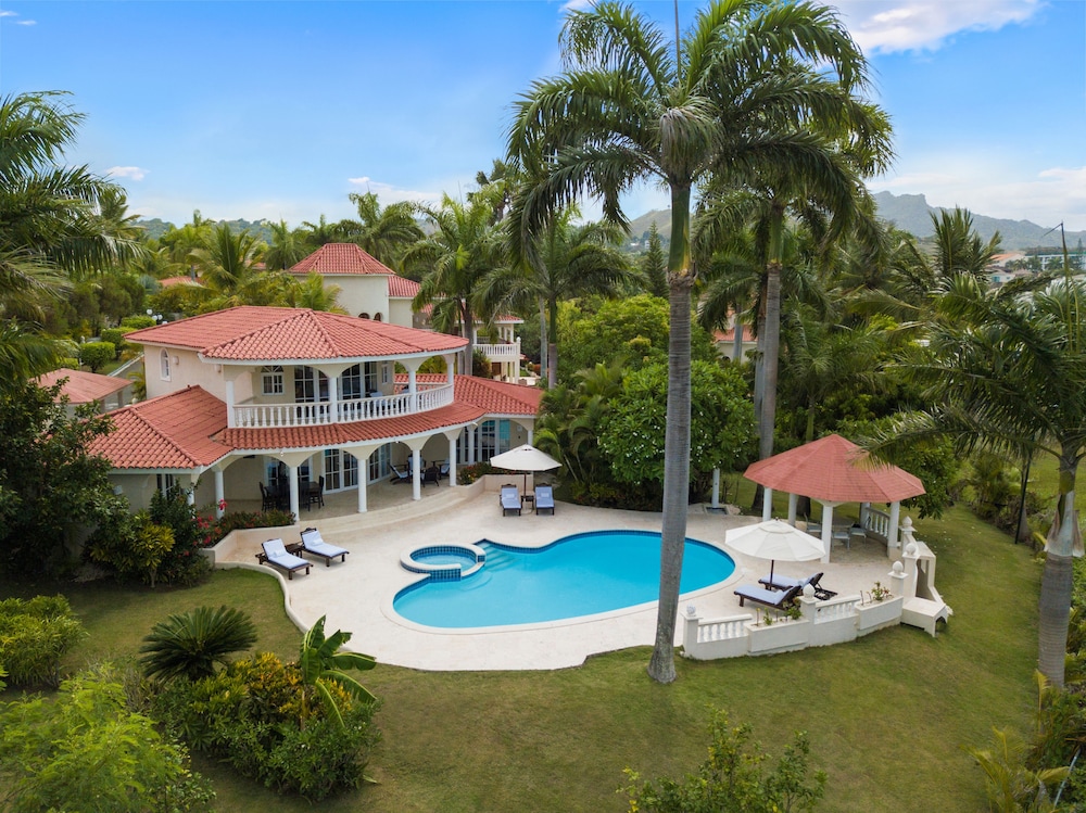 Crown Villas 5 bdrm