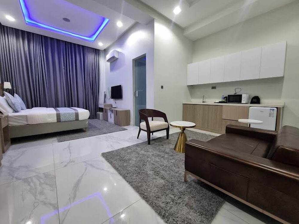 Circusse Suites and Apartments