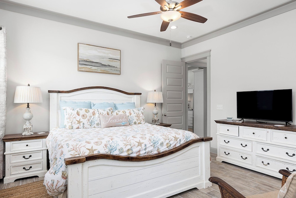 Endless Summer by Southern Vacation Rentals