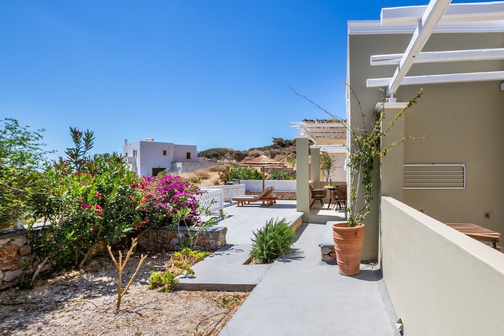Elaia Villas