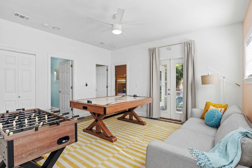 Steps to Beach! Arcade Game Room, Pool + Hot Tub Calico Scallop by Avantstay