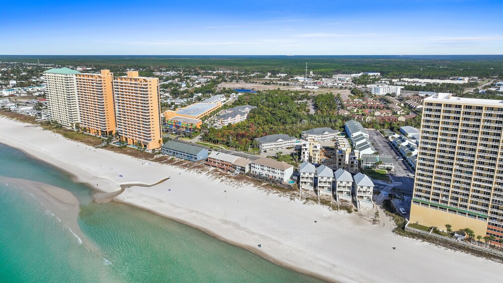 Southern Exposure Townhome by Panhandle Getaways