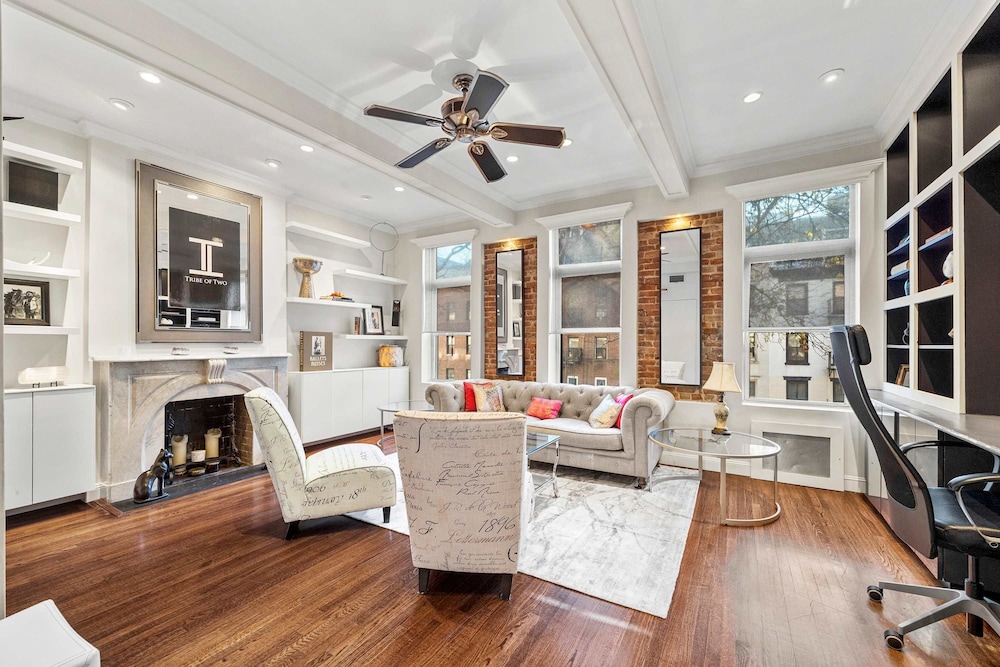 Gramercy Manor Triplex w Private Deck Garden