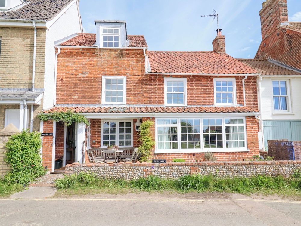 Beta Cottage