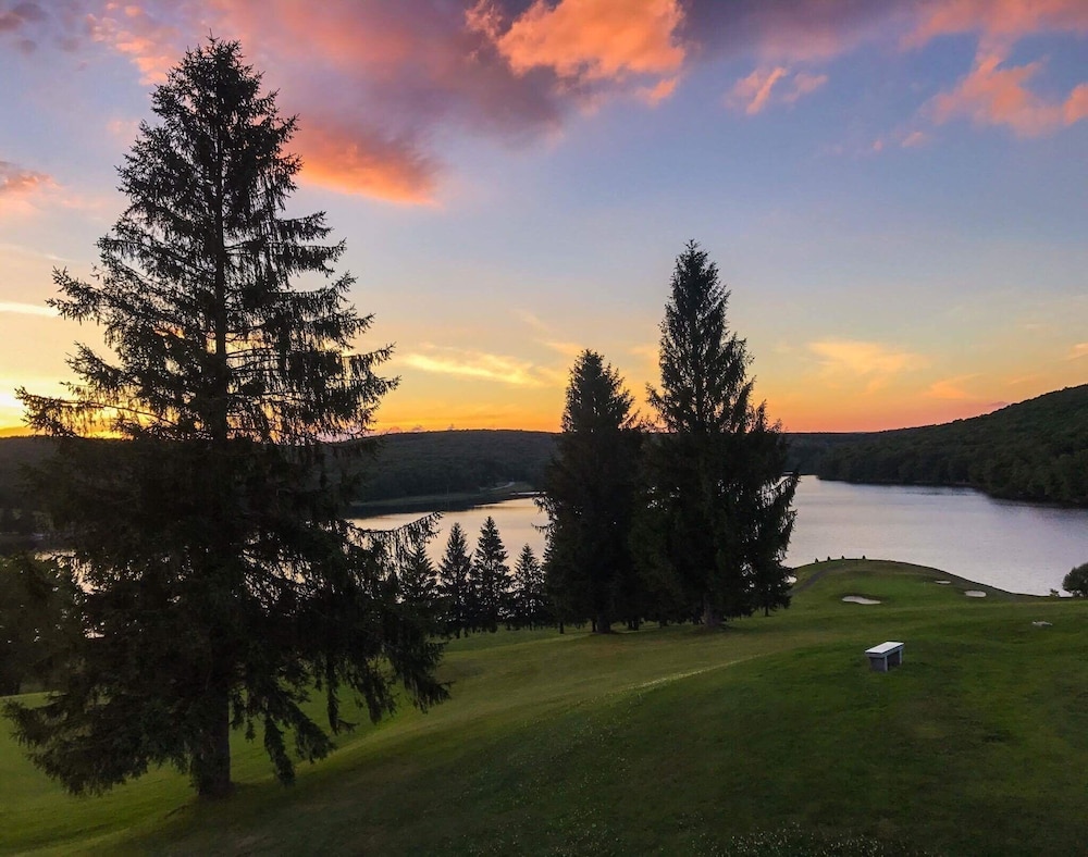 Alpine Lake Resort