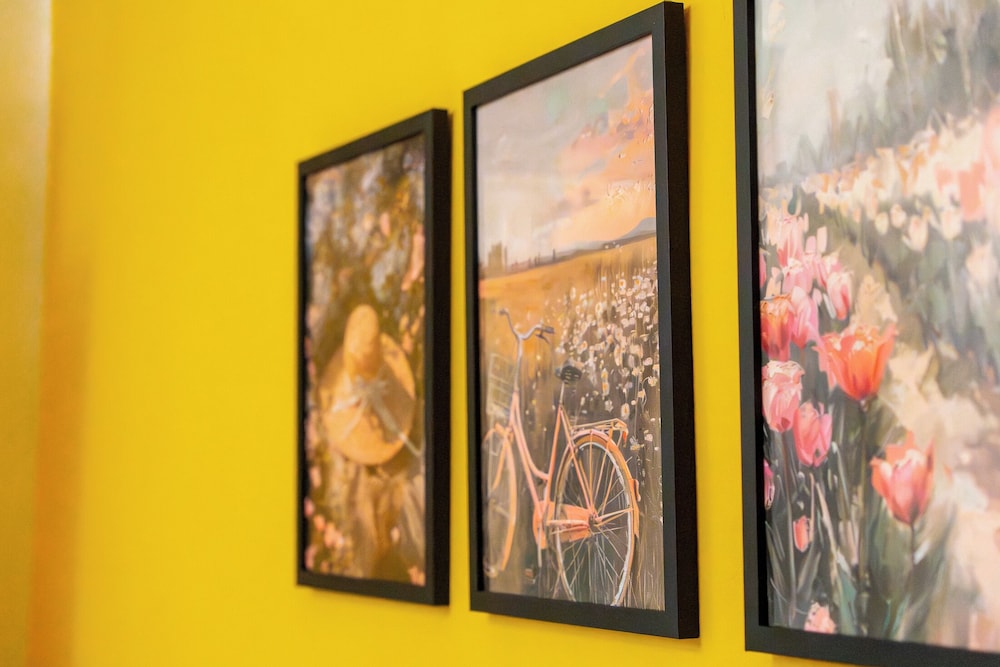 Rosa Homes THE YELLOW