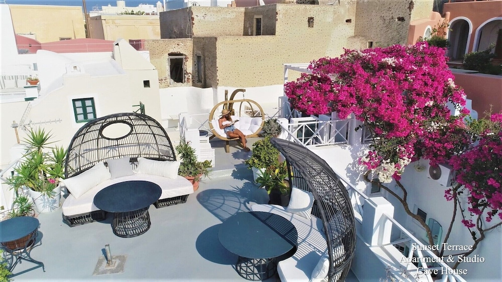 Santorini Paradise
