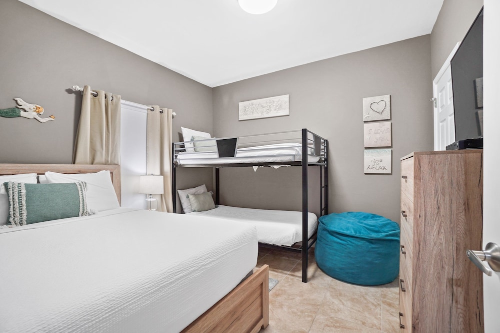 Splash Beach Resort by Panhandle Getaways
