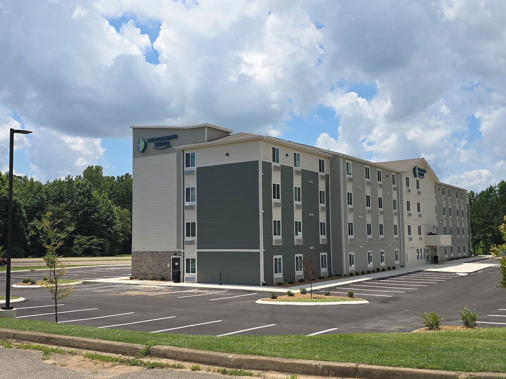 WoodSpring Suites Jackson Hub City