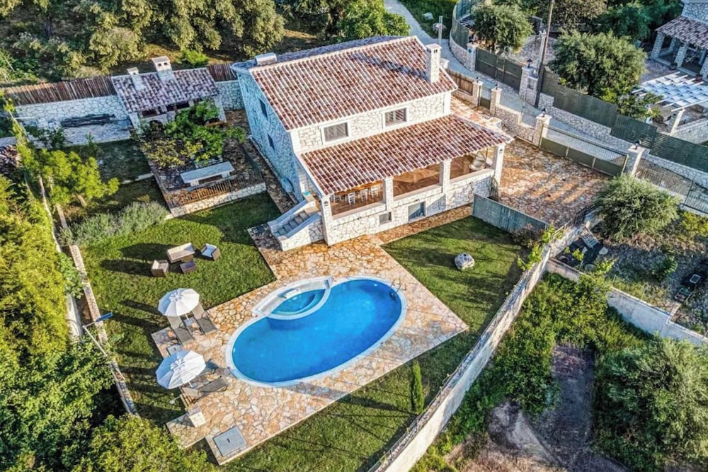 Villa Irida Garden