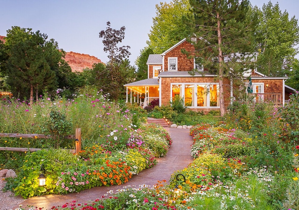 Sunflower Hill Inn