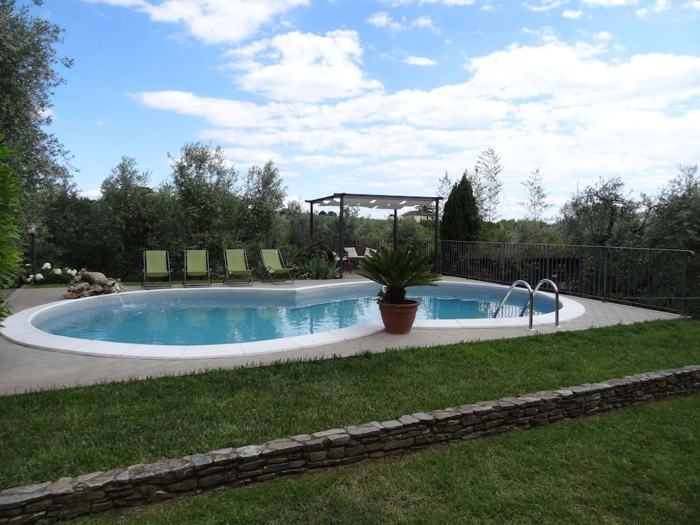 Villa in Vinci With Private Pool & Vineyard Views