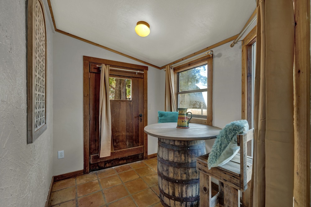 Terracotta Oasis - Wimberley for 30 Guests