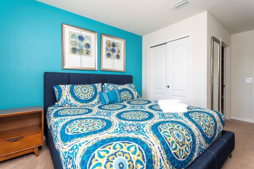Amazing 5BR Private Pool Lakeview Near Disney