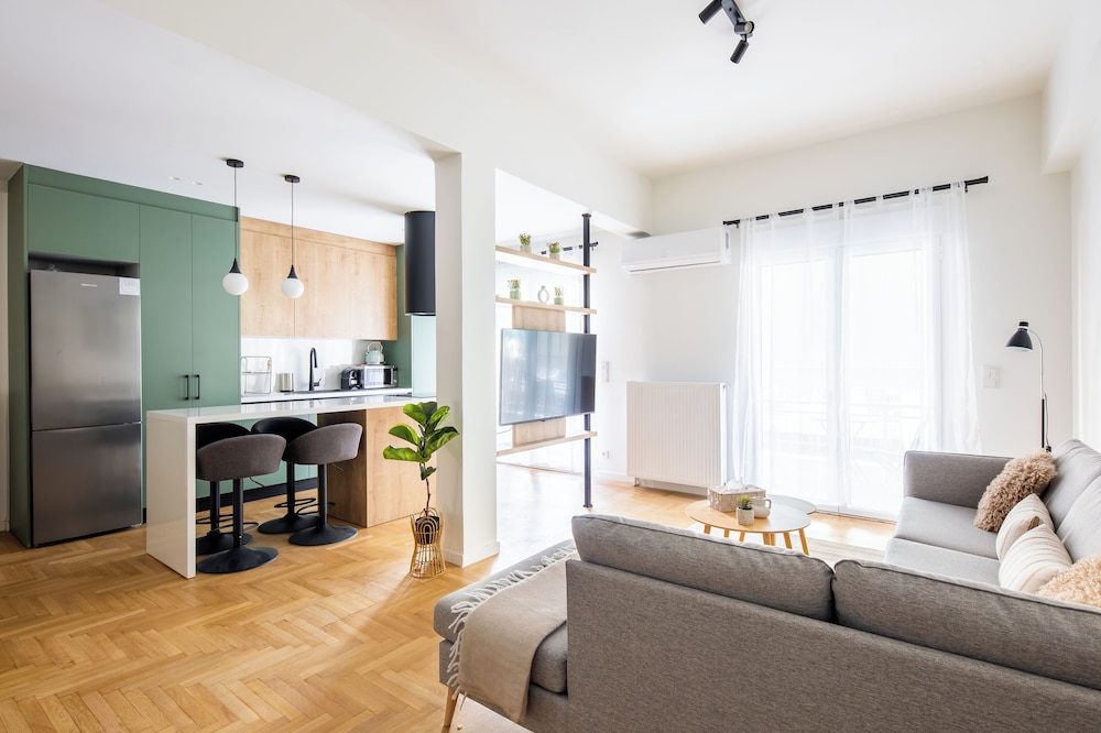 Mystique 2-Bedroom Apartment in Athens