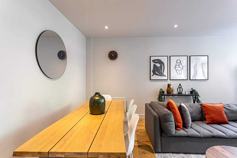 Stunning Modern Apartment in the Heart of Holborn