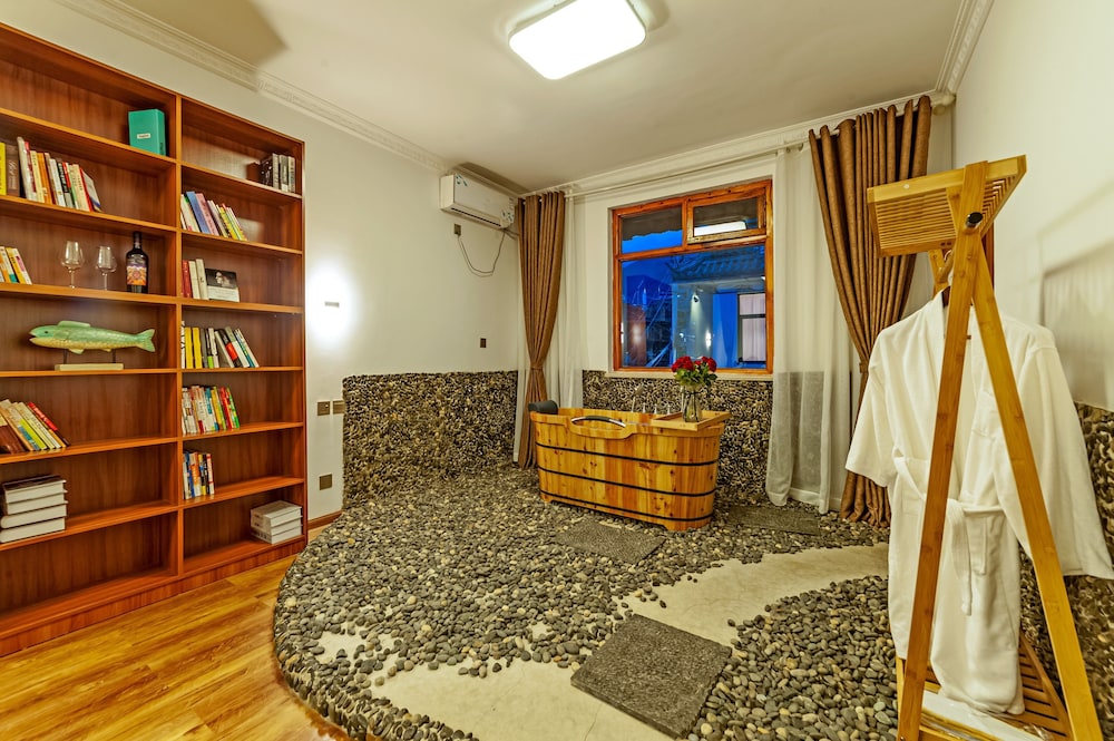 Dali BOOK INN