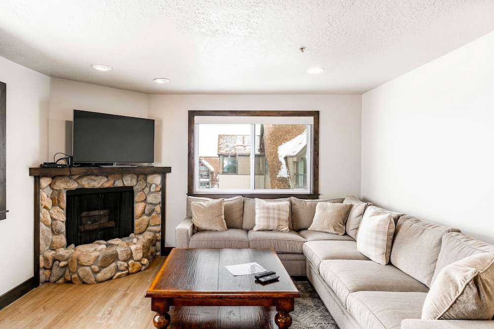 The Loft at Mountain Village by All Seasons Resort Lodging