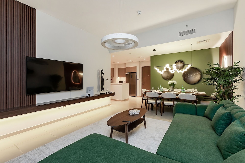 Luxury Burj Khalifa View 4BR