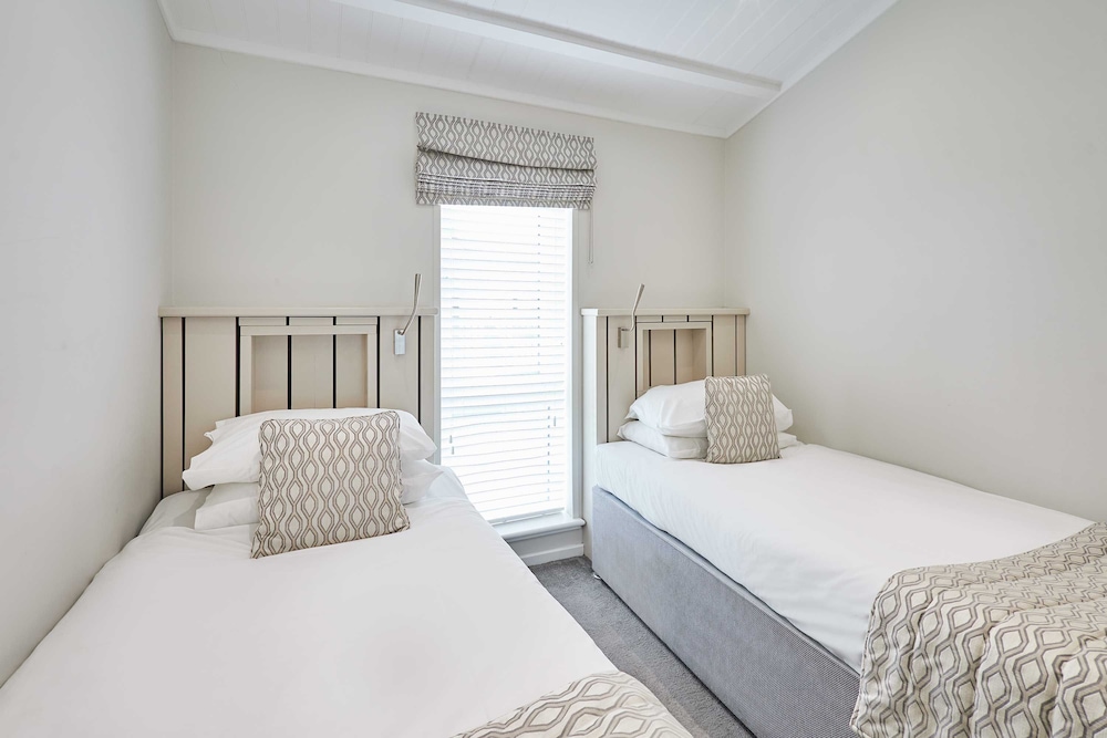 Host Stay Captain Cook Lodge