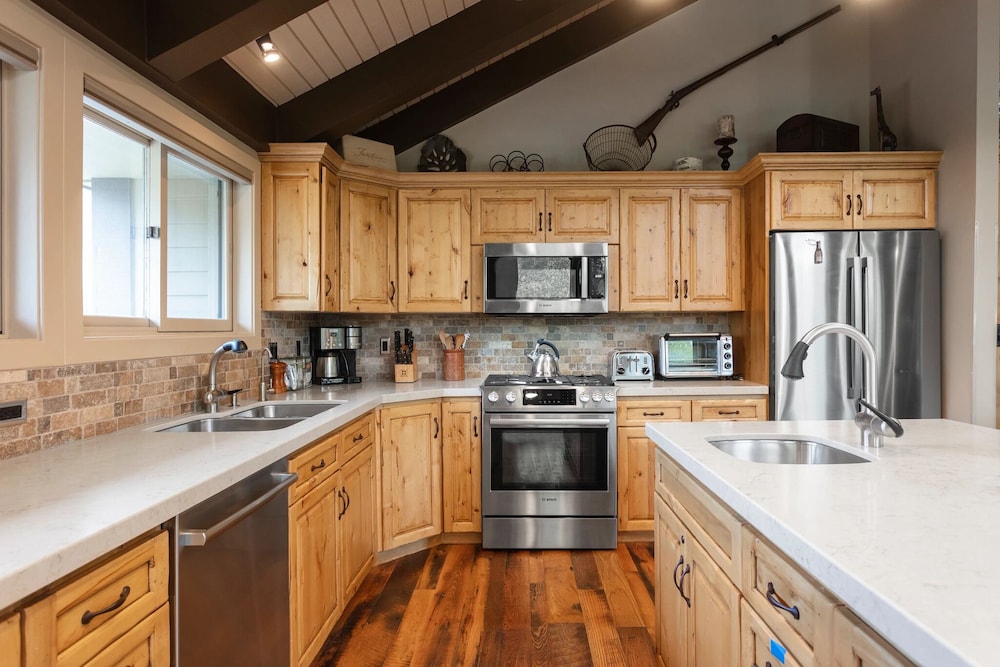 Queen Esther at Deer Valley Resort - Two Bedroom Condo with Hot Tub #2346 2 Condo