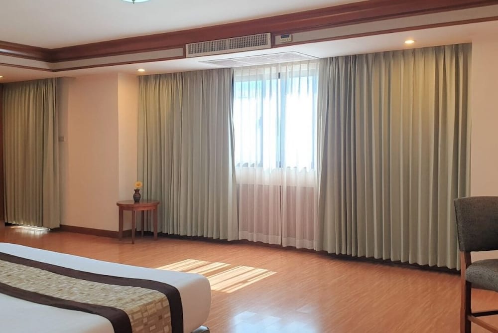 United Tower Thonglor by Aspira