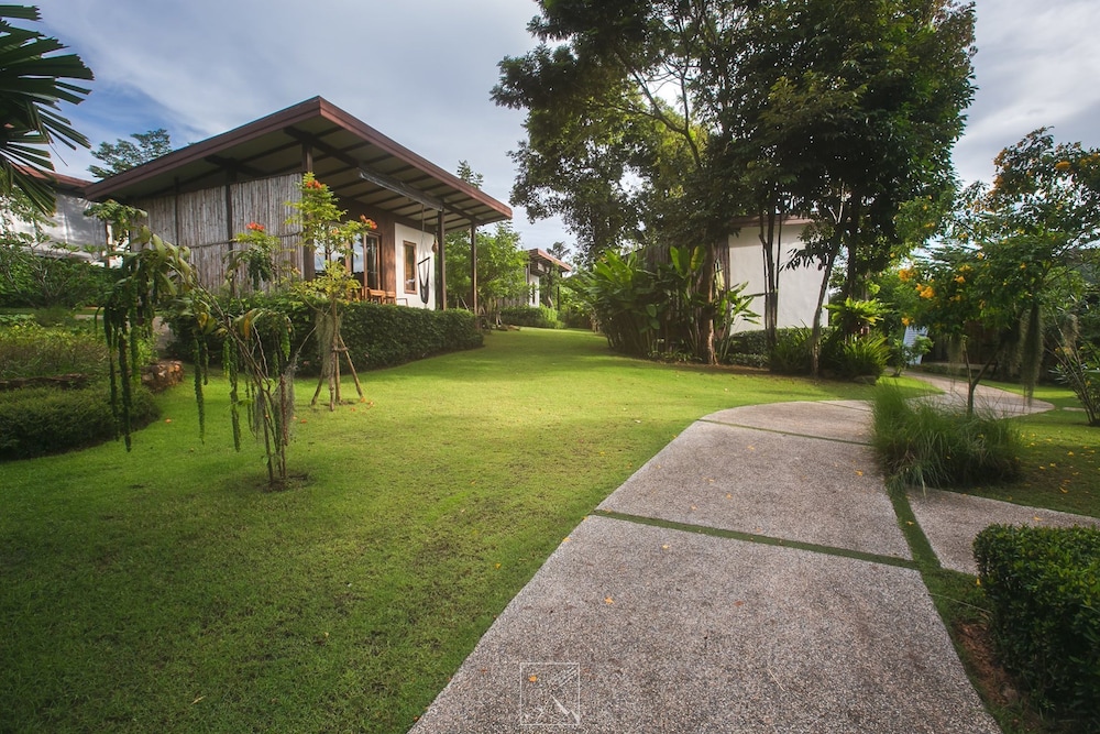 Hotel To The Sea The Resort Koh Kood - Image 1