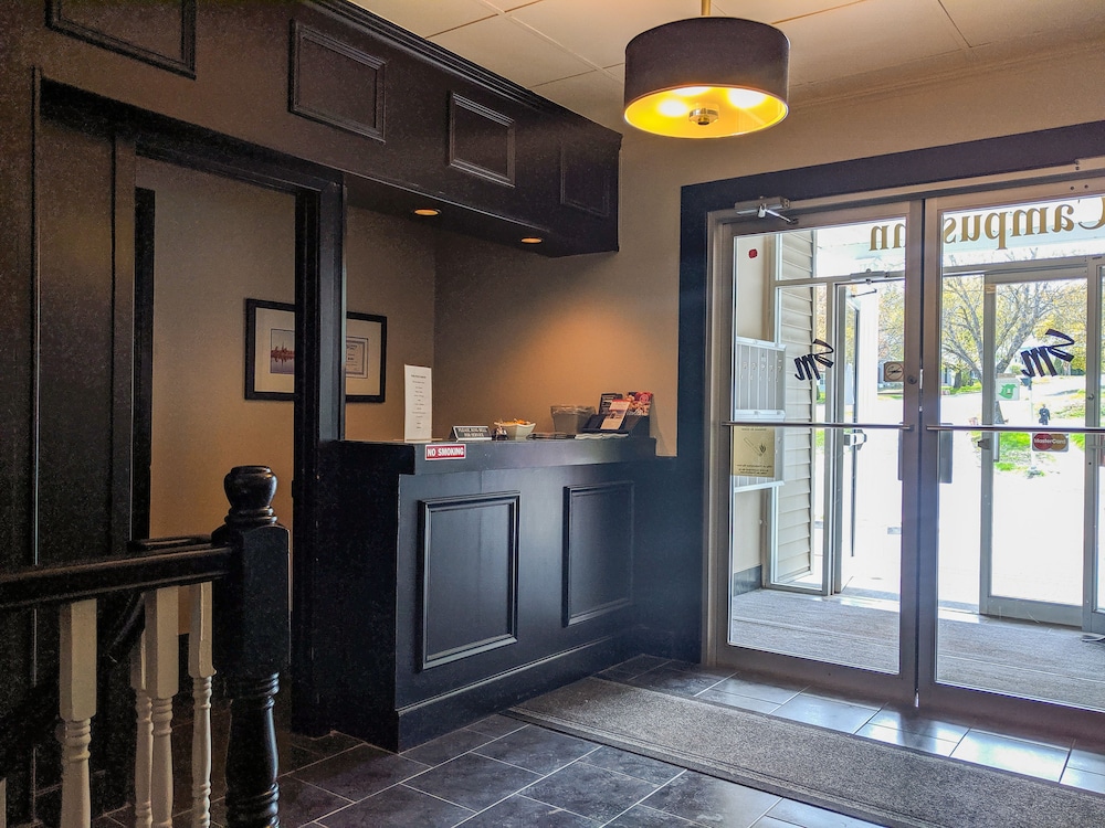 Fredericton Vacations - Skyline Motel  Campus Inn - Property Image 2