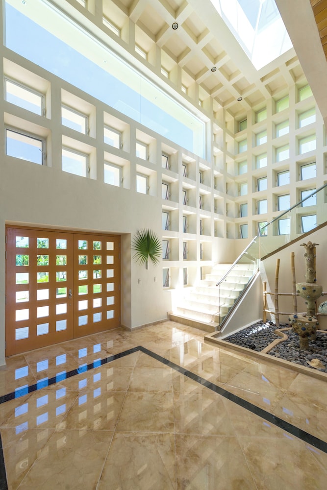 Villa Punta Sam Cancun Beachfront Luxury