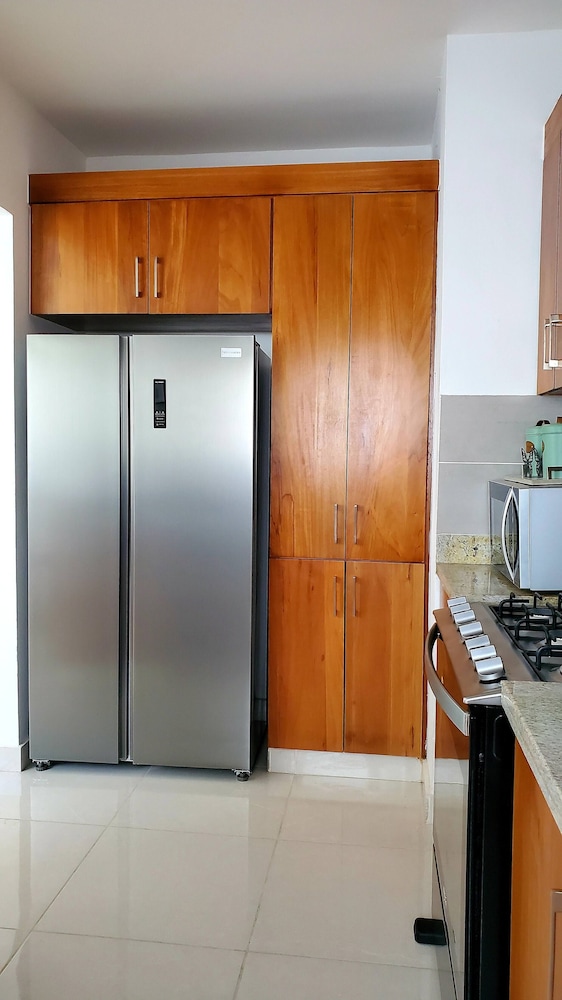 2 Bedrooms, 2 Bathrooms, AC, Wifi, Pool, Gym, No Blackouts, Santiago