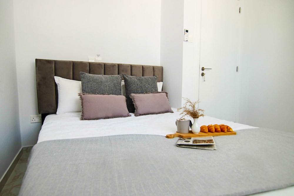 Phaedrus Living: Seaside Luxury Flat Athina 21 view 3