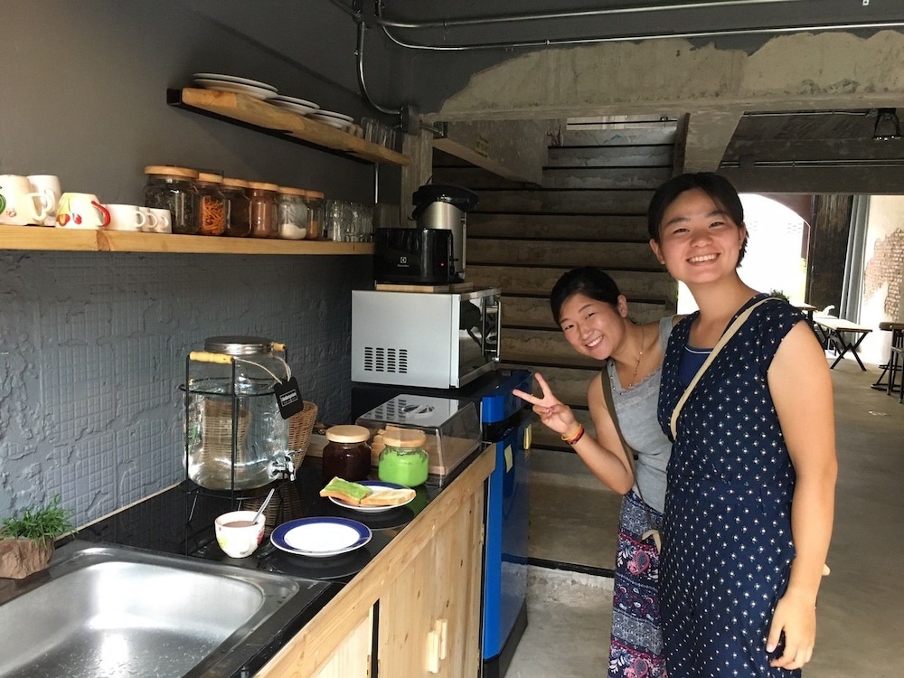 UdonBackpackers Beds and Cafe