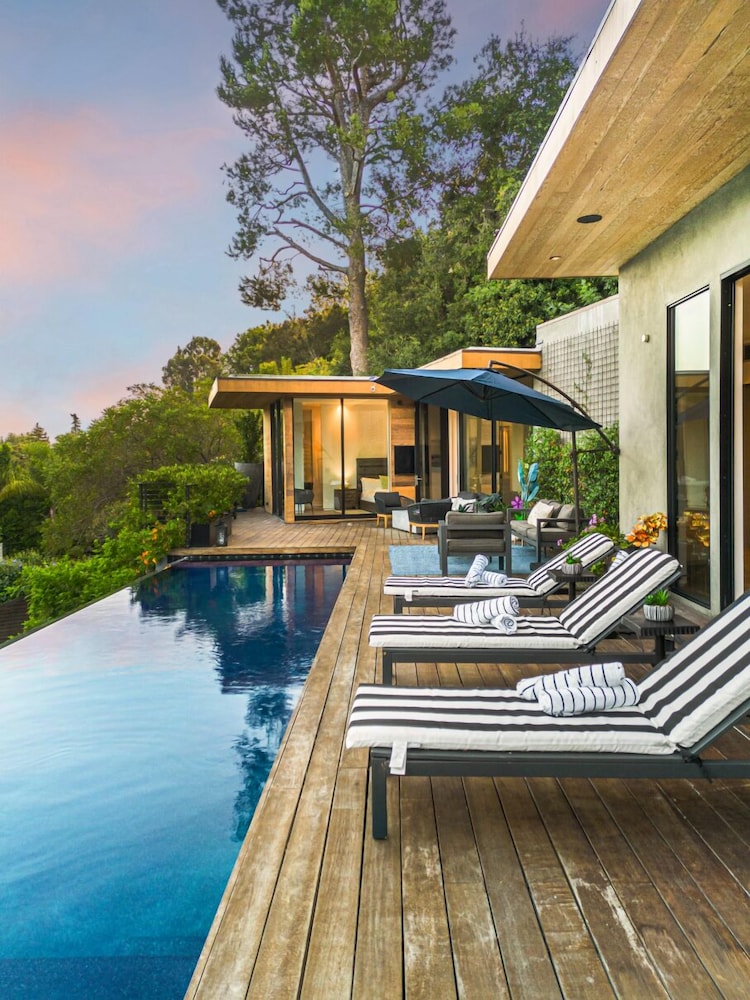 Beverly Glen Hillside Haven