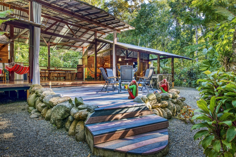 Congo Bongo EcoVillage Costa Rica