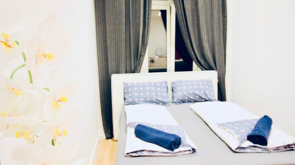 Cozy 5BR Apt 10min Walk to Augarten