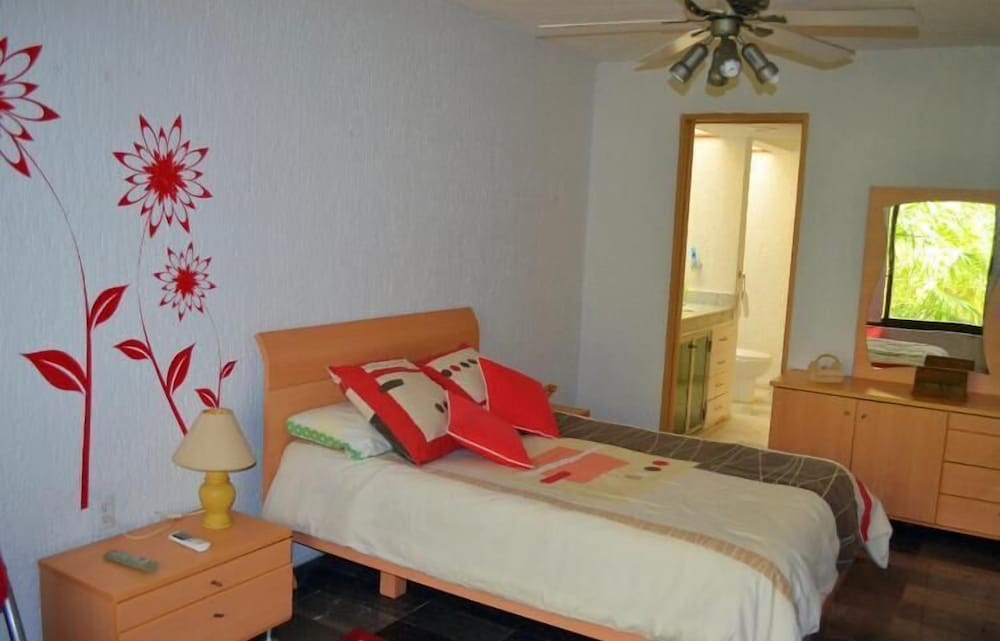 Tu Casa En Zona Hotelera a una Cuadra de la Playa