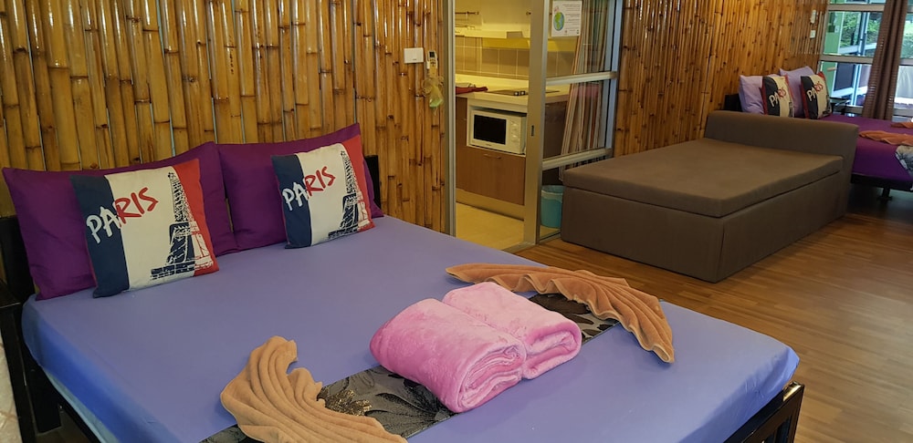 Zone6 Coworking Beach Apartment
