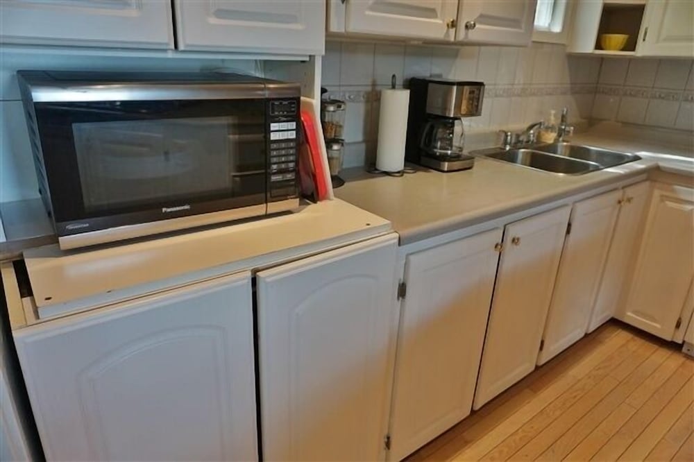 455 Faraday Lake 3 Bedroom Cottage