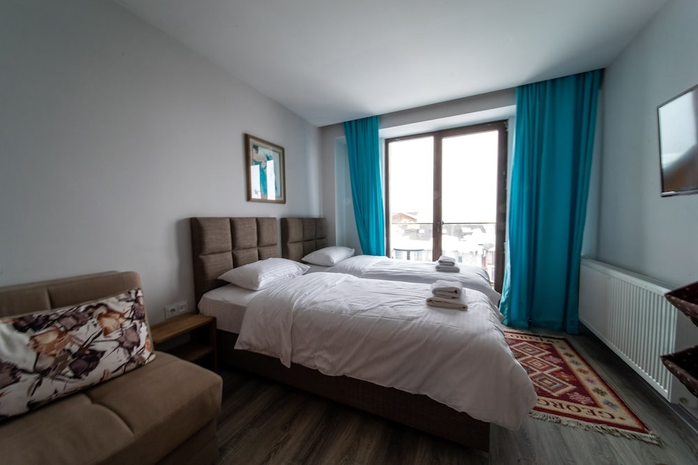 Bijou Suites AI PREMIUM