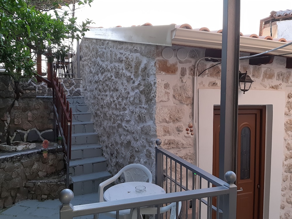 Paraskevi's Luxury Studios
