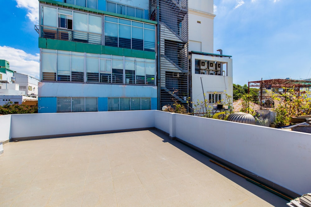 AHA Pegasus Apartment
