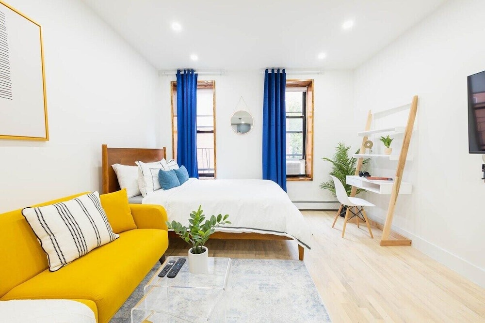 1597 New York Apt