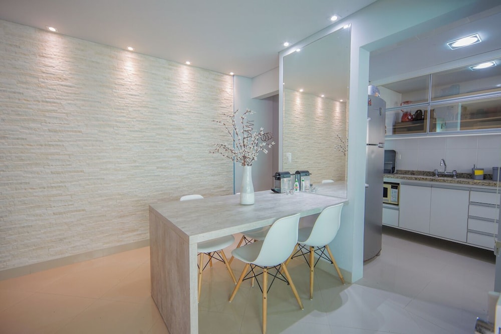 Apto pet Friendly c Churrasqueira a 100m da Praia