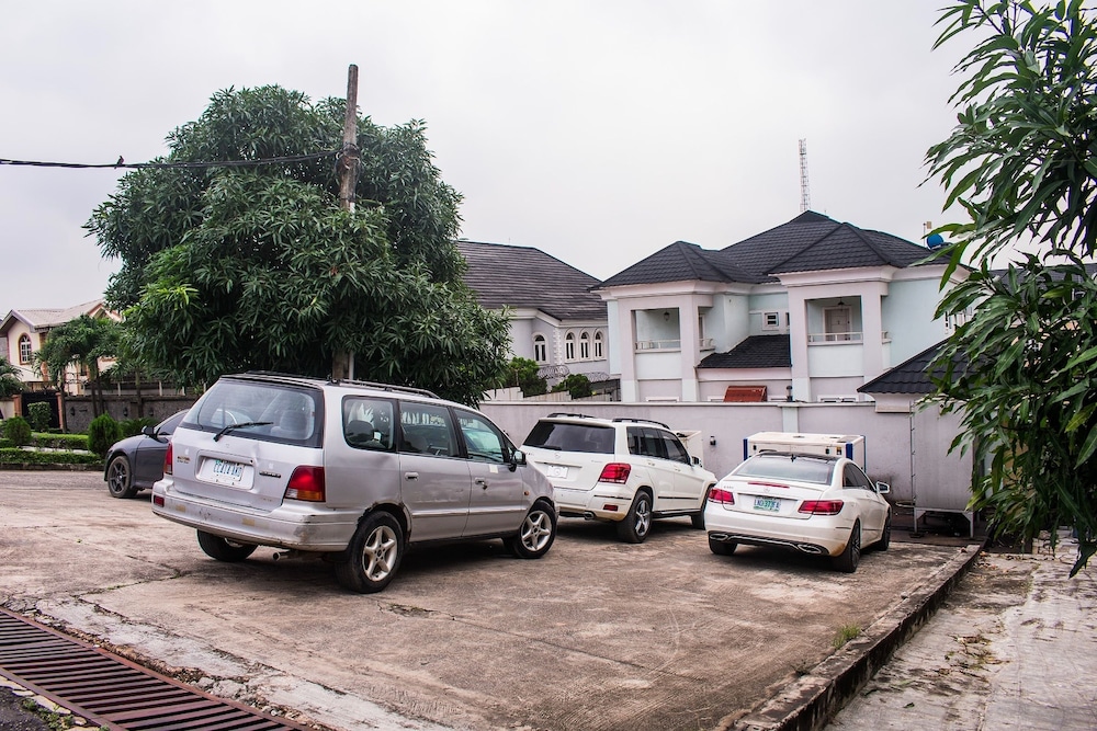 Aeroville Apartments